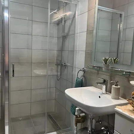 Al Paradiso Potok Akva Park Apartment Jagodina